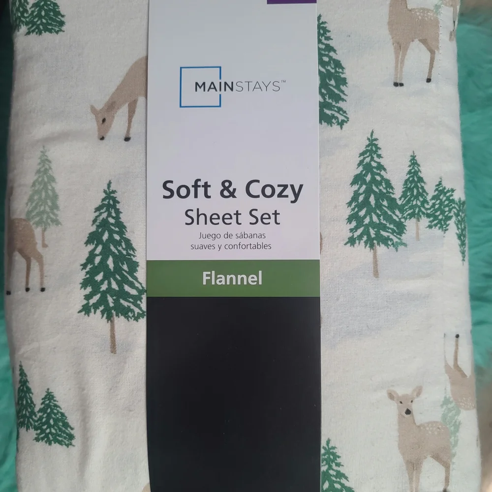 Mainstays Soft & Cozy Flannel Sheet Set - Green and Cream